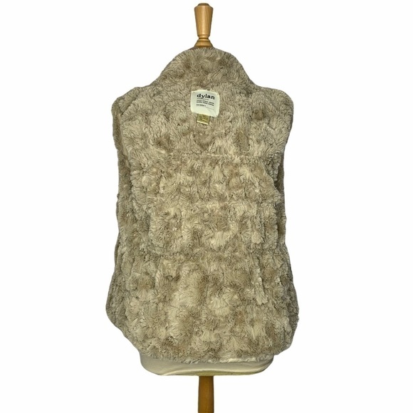 Dylan By True Grit Sherpa Quilted Vest Tan Medium - Picture 3 of 5